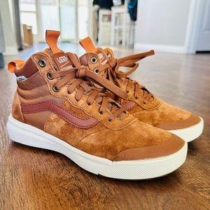 Vans ultra range sneakers Sz 9.0 women’s/7.0 men’s